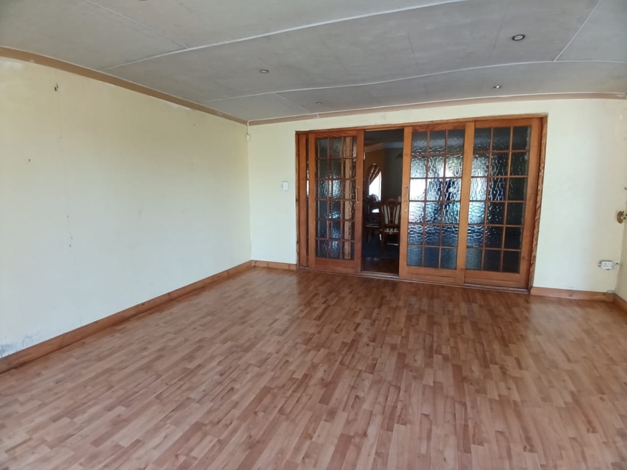 3 Bedroom Property for Sale in Vaalpark Free State